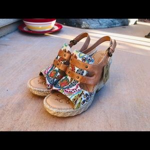 Born Brewster Sandal Wedges size 8 Natural NWT